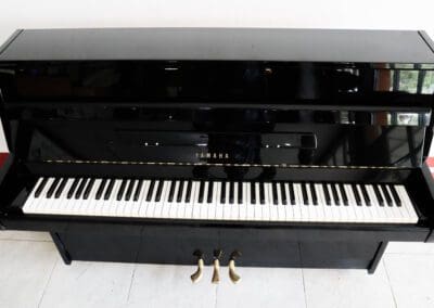 Yamaha C23